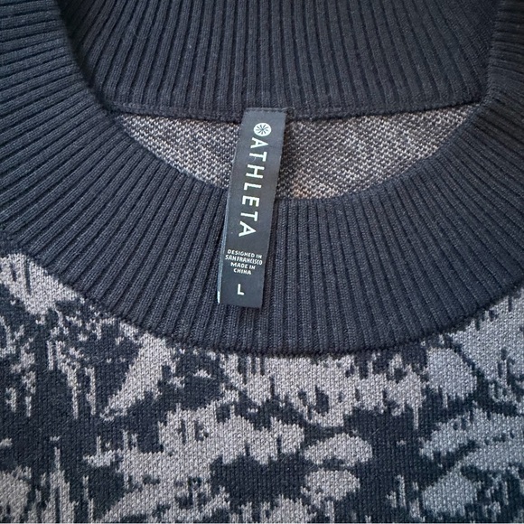 Athleta Jacquard Textured Crew Sweater Large NWOT - Picture 2 of 6